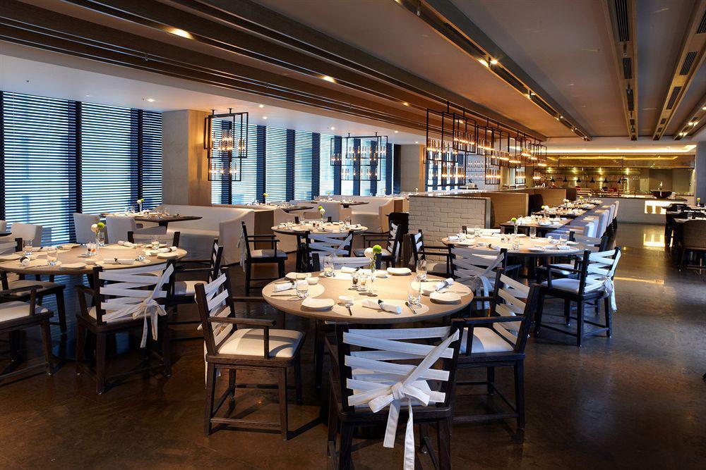 מלון Humble House Taipei, Curio Collection By Hilton מראה חיצוני תמונה Interior of the restaurant