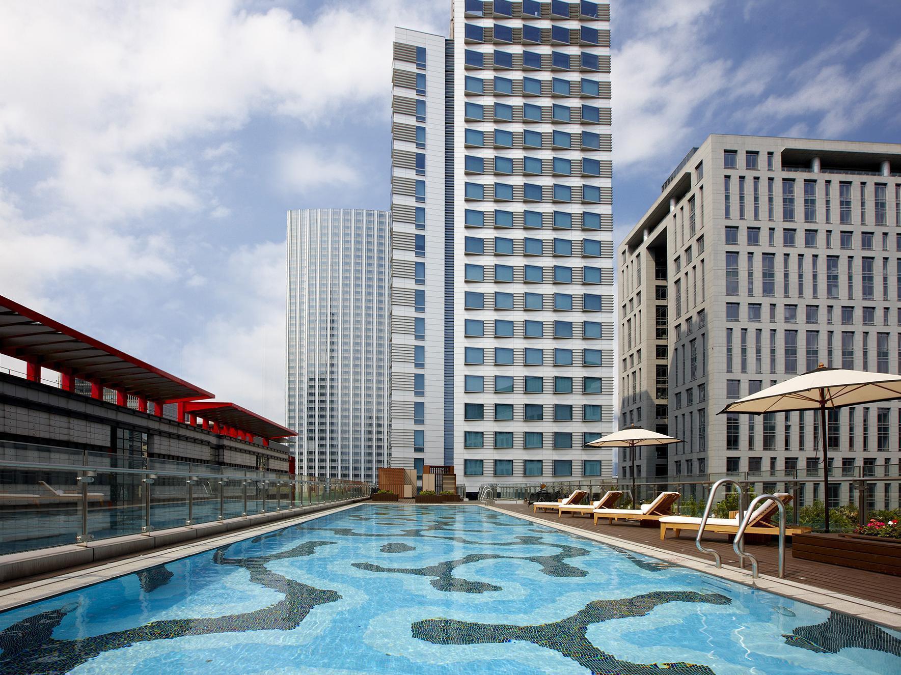 מלון Humble House Taipei, Curio Collection By Hilton מראה חיצוני תמונה The swimming pool at the hotel